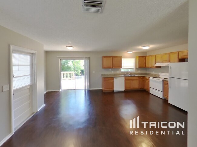 Building Photo - 1324 Jeffords St
