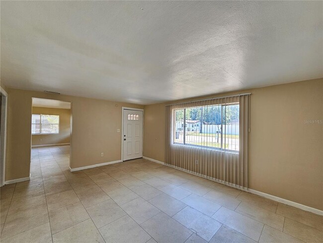 Foto del edificio - 2412 Kiwanis Ave