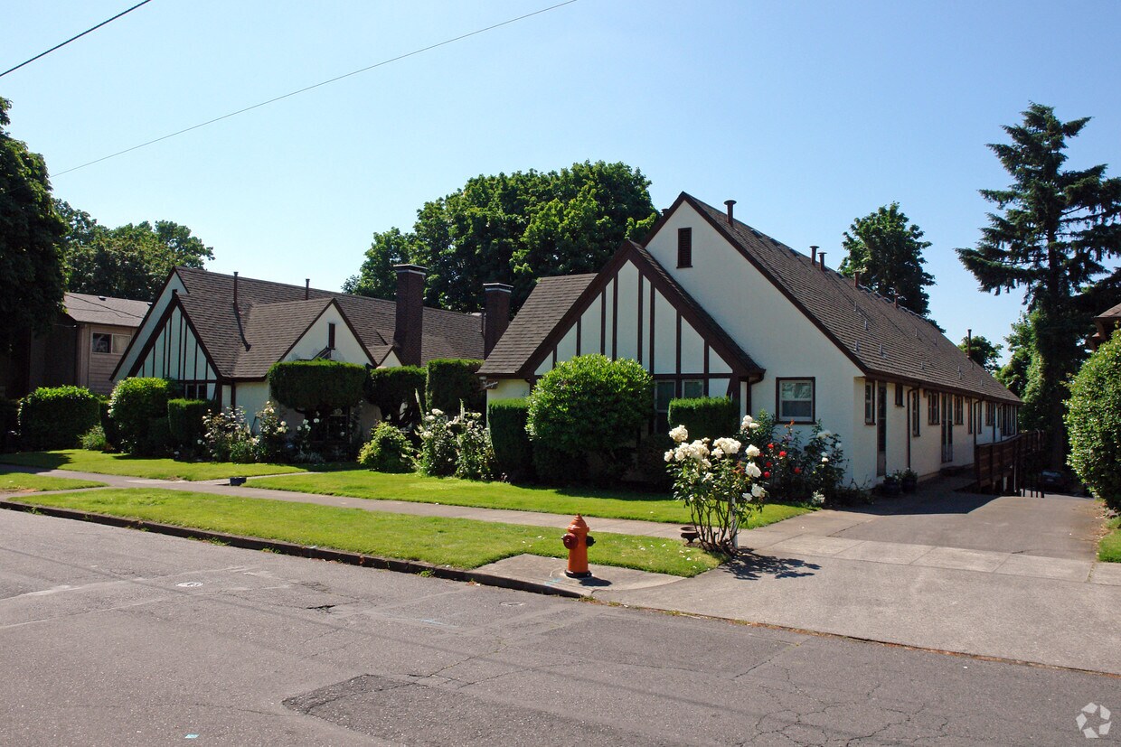 Sandringham Apartments Portland, OR