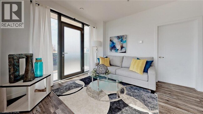 Photo du bâtiment - 1434 Highland Rd W