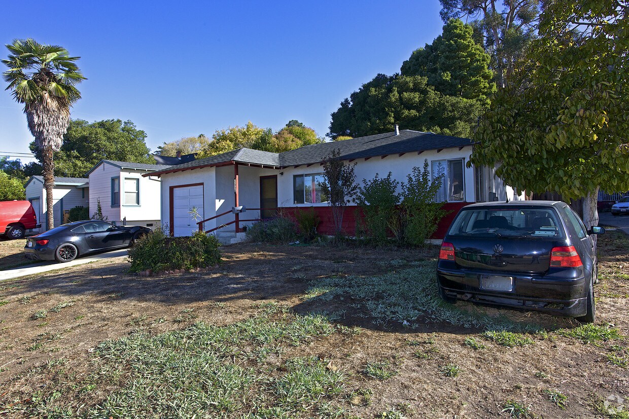 Primary Photo - 22750 Bayview Ave