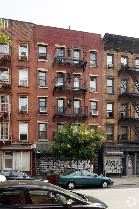 Building Photo - 205 E 4th St