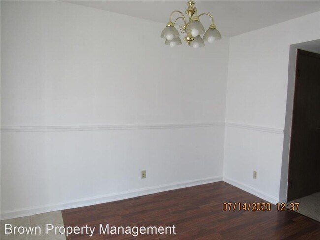 Building Photo - 3 br, 2 bath House - 414 N. County Road