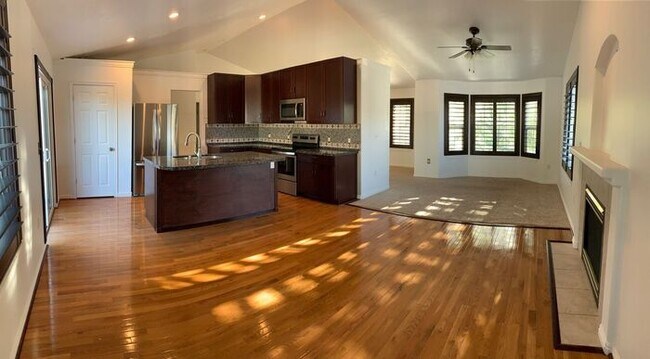Building Photo - Fantastic Herriman Home - Great Yard!