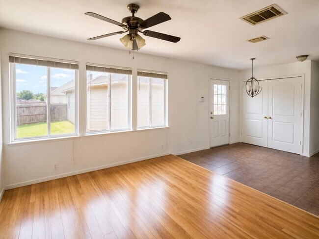 Foto del edificio - 20724 Patriot Park Ln