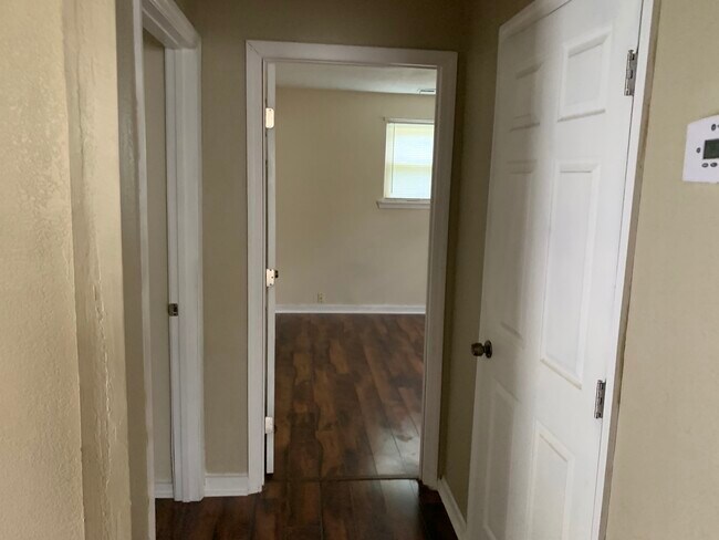 Building Photo - 485 Orchard Ave