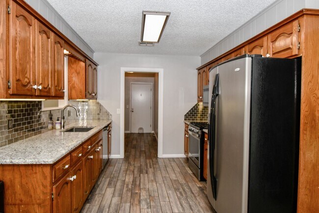 Building Photo - Charming 3-bedroom, 2-bath home in the highly sought-after Bixby School District