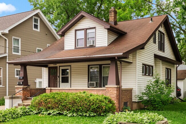 Building Photo - 21 Farwell St