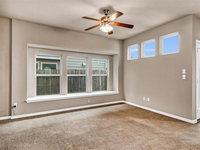 Foto del edificio - 4625 Truth Wy