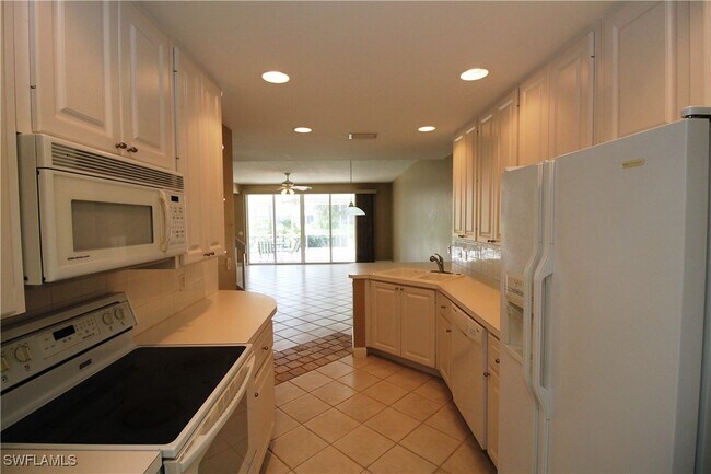 Foto del edificio - 5325 Cove Cir