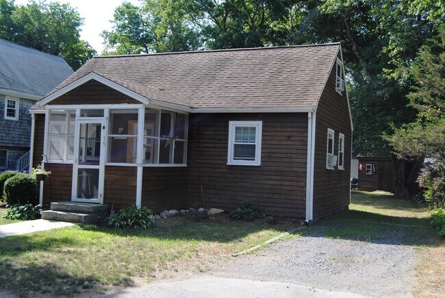 Building Photo - 15 Ellis Ave