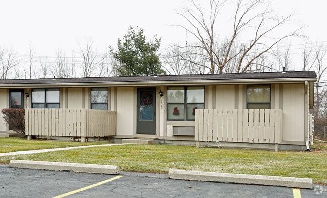 Building Photo - Foxton Apartments
