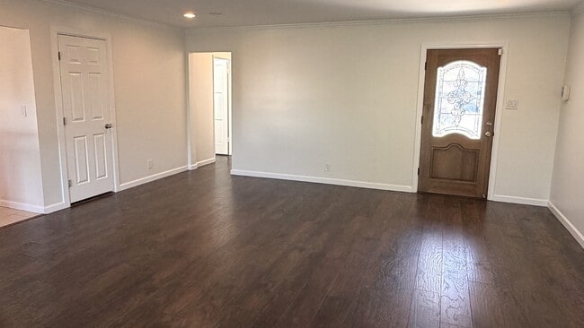 Building Photo - 3069 Hackett Ave