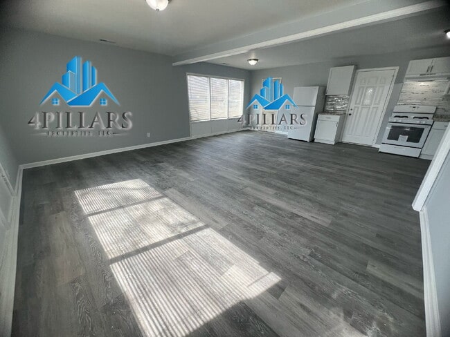 Building Photo - "Beautiful 3-Bedroom Home with Ample Storage in Hammond, IN!"