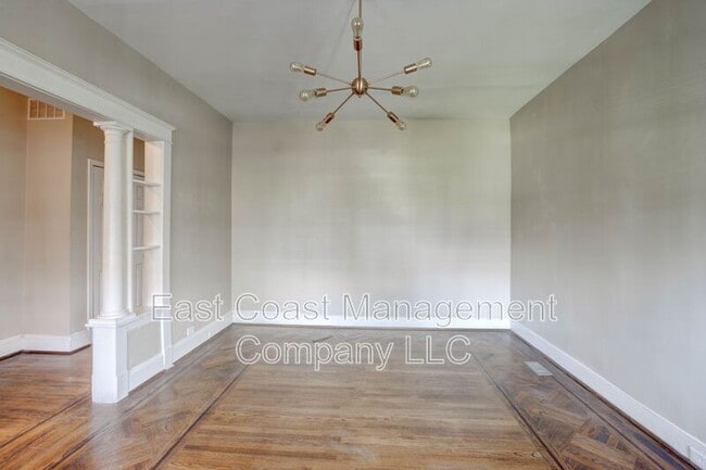 Building Photo - 2515 Loyola Southway