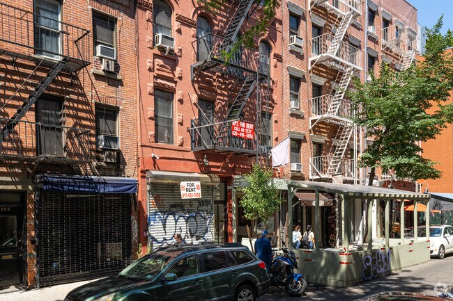 Foto del edificio - 227 Mott St