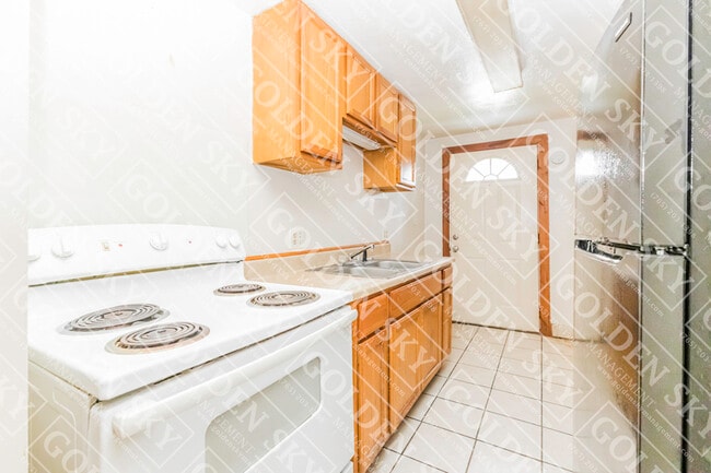 Photo - 31 S Lasalle St Apartment