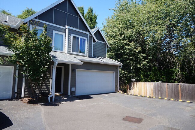 Foto del edificio - Beautiful Beaverton Townhouse
