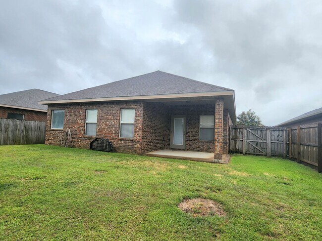 Building Photo - Charming 3/2 in Iberville Square in Foley