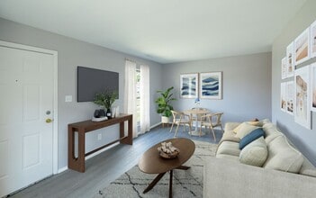 Interior Photo - River Pointe Townhomes