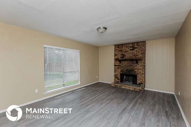 Foto del edificio - 4014 Orchard Hill Dr