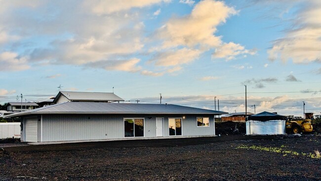 Foto del edificio - Stunning Views, Move-In Ready Bliss