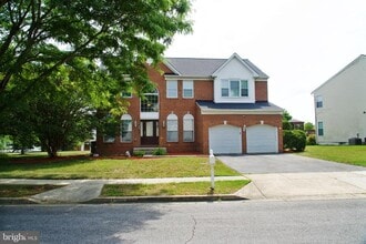 Building Photo - 14906 Dennington Dr