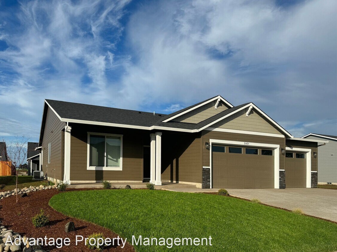 Primary Photo - 4 br, 2 bath House - 2421 Woodland Way