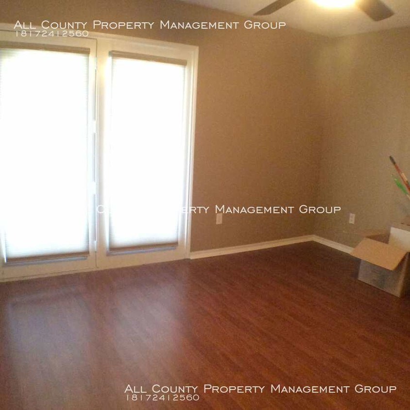 Foto del edificio - 937 Cedarland Blvd