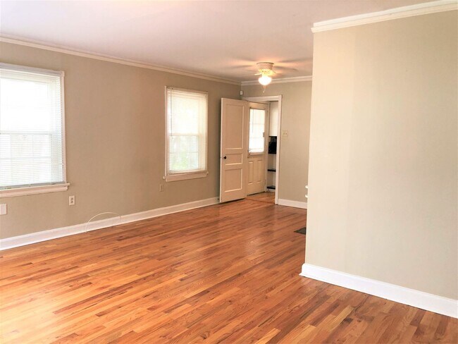 Foto del edificio - 925/927 Rittiner Drive