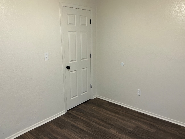 Foto del edificio - 4736 Cape Cod Dr