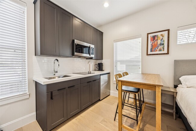 Foto del edificio - 1127 W 16th St