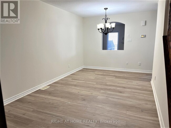 Building Photo - 105 Tacom Cir