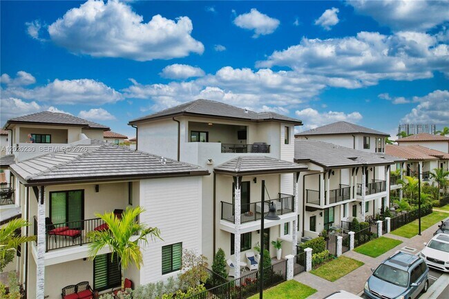Foto del edificio - 4534 NW 83rd Ave
