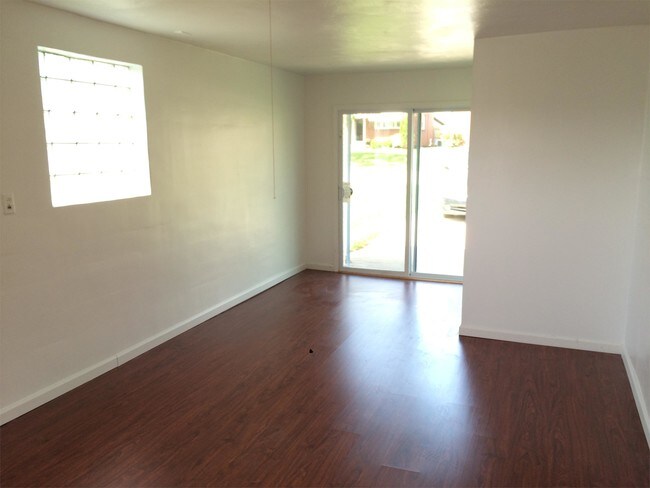 Foto del edificio - 2278 Parklyn St