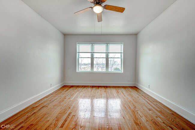 Building Photo - 1349 W 81st St