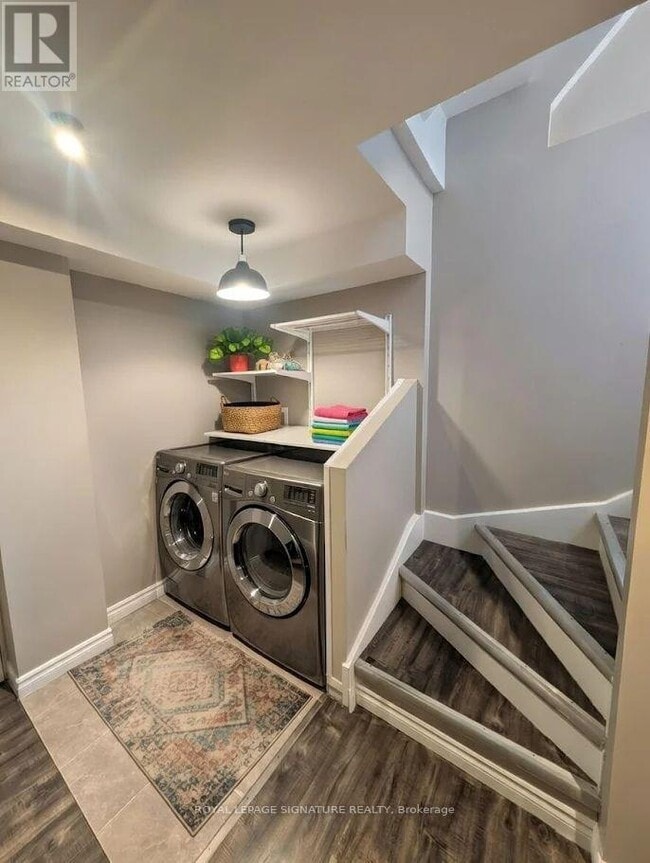 Building Photo - 87 Boulder Crescent