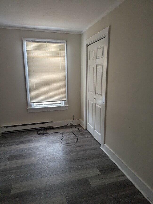 Building Photo - 15D Village St-