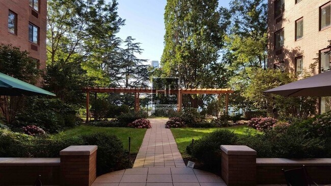 Foto del edificio - Beautiful 1 bedroom Now Available  in BATT...