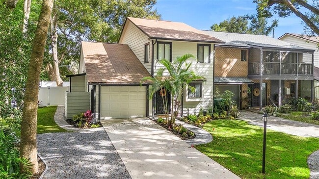 Building Photo - 805 N Clake Ave