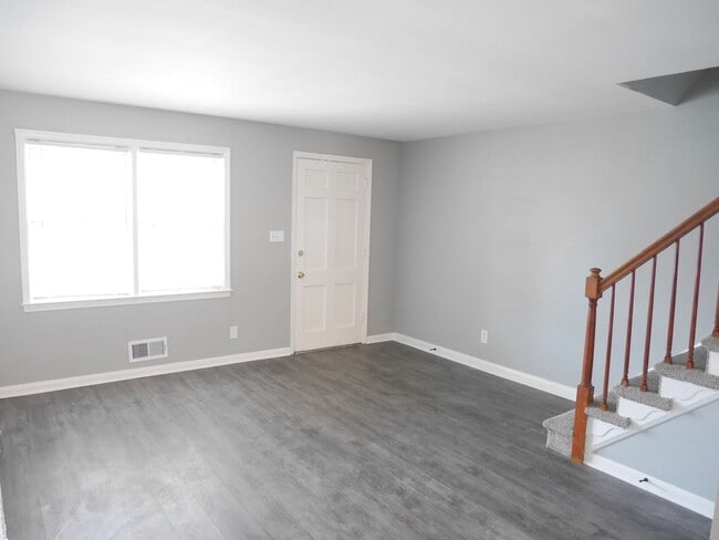Building Photo - 3 Bedroom Home-Middle River!