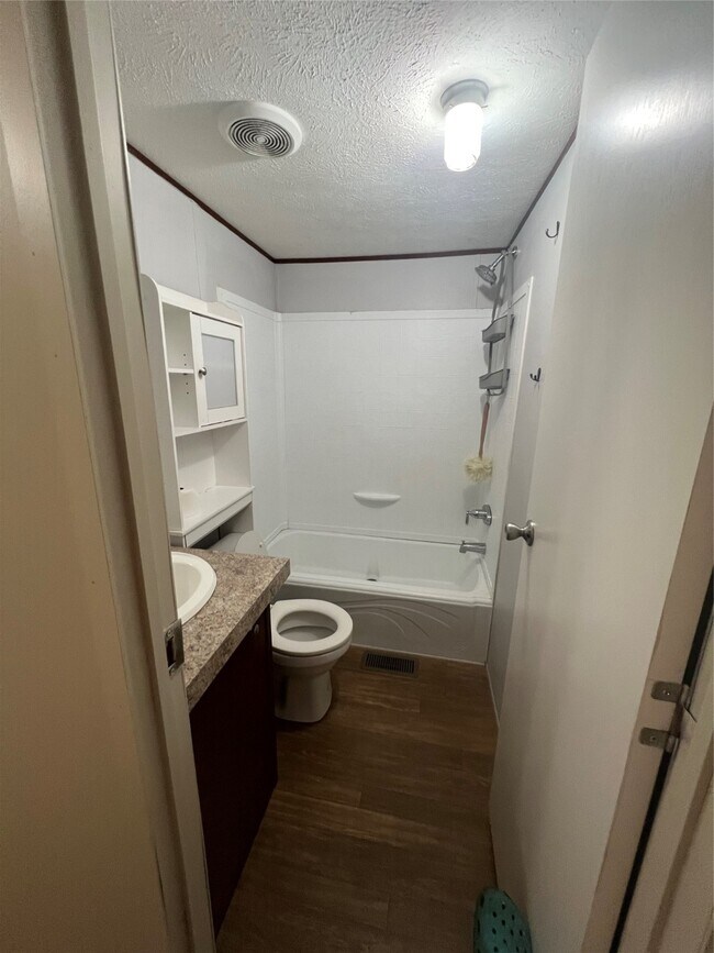 Foto del edificio - 11384 Oakwood Dr