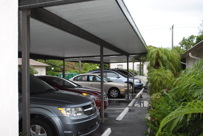 Foto del edificio - 6531 SE Federal Highway R-104 Stuart FL 34997
