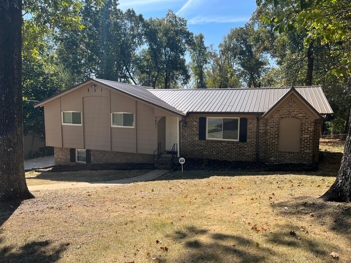 Primary Photo - 3851 Rock Ridge Rd Irondale, AL 35210