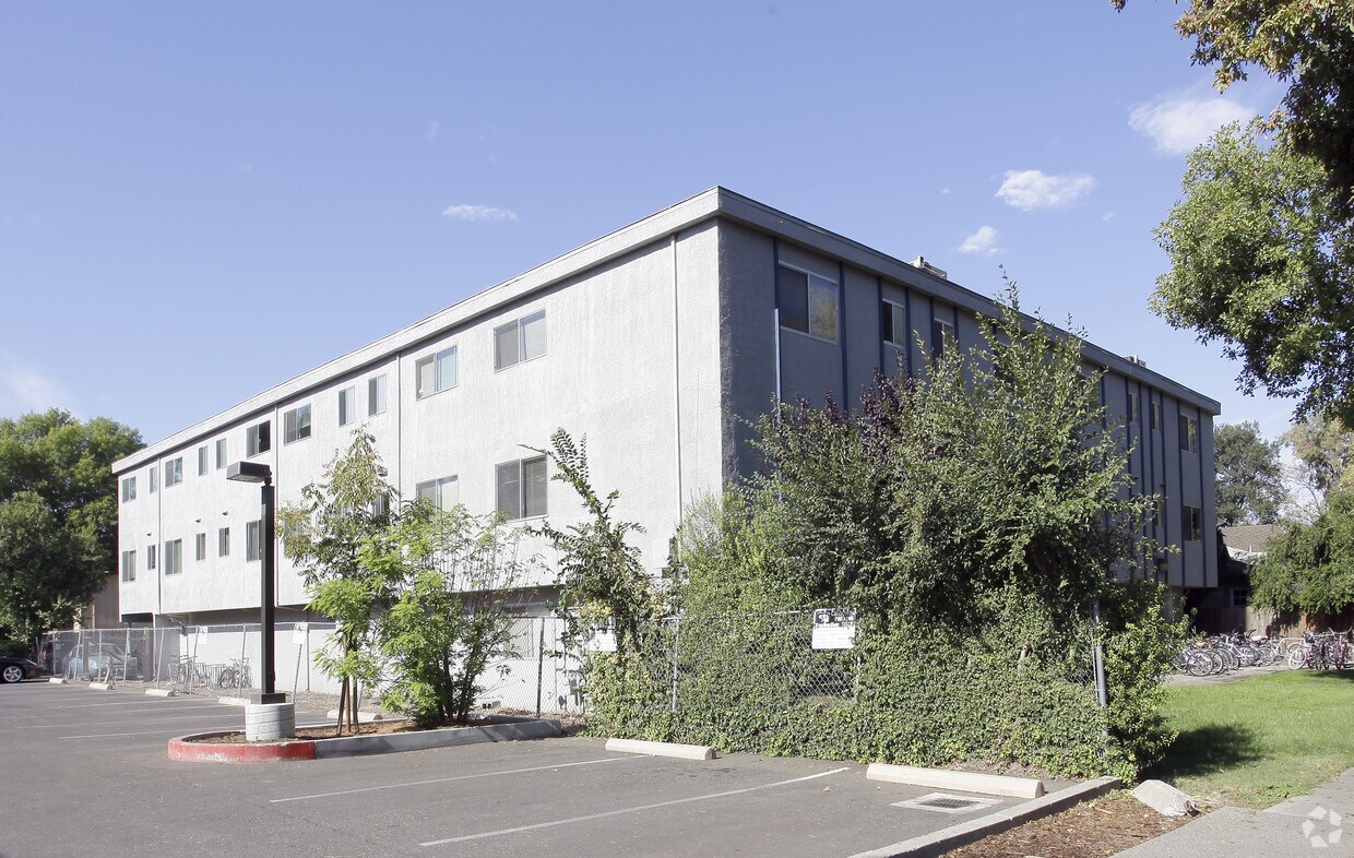 B Street Apartments Apartments in Davis, CA