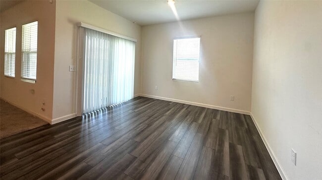 Foto del edificio - 27222 Blue Pool Dr