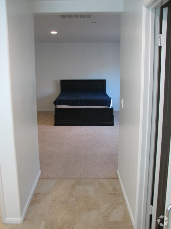 Building Photo - 7068 Laban Ln