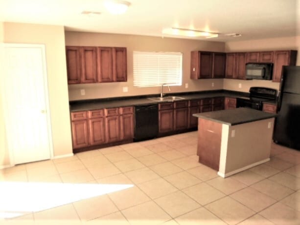 Building Photo - 8035 W Mission Ln