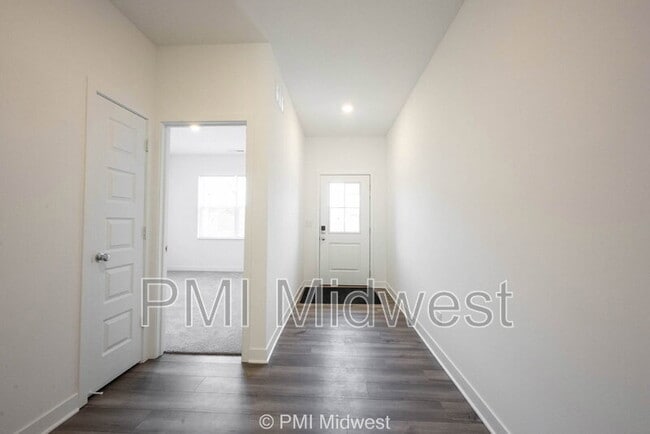 Building Photo - 713 Penrose Pl
