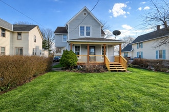 Building Photo - 200 E 31st St